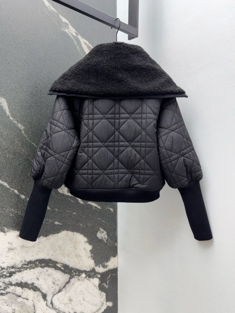 chr1st1an D10r outwear